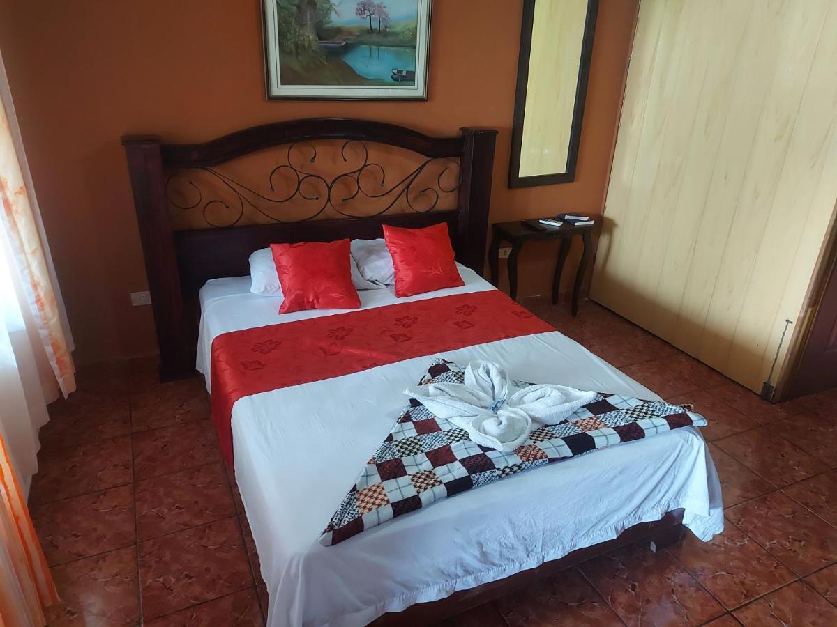 Hotel Torre Fuerte Венесия Экстерьер фото