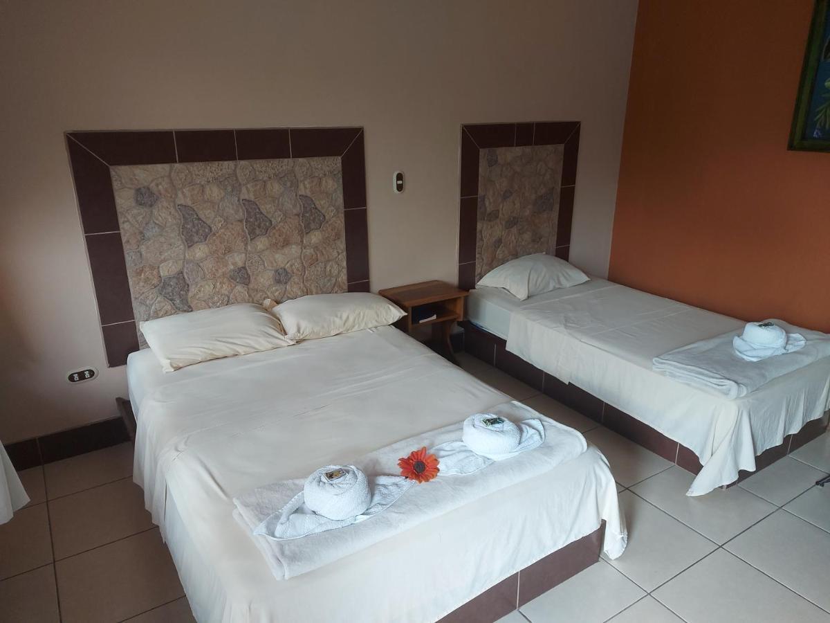 Hotel Torre Fuerte Венесия Экстерьер фото